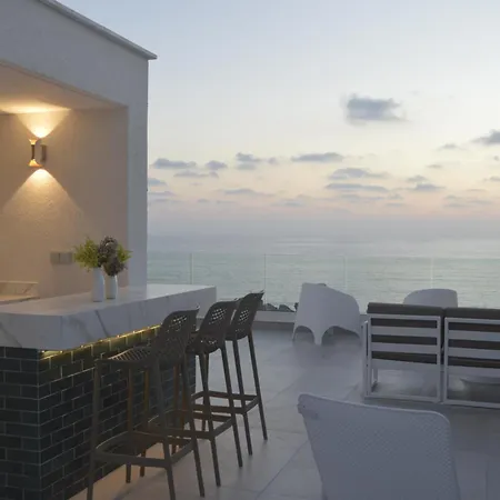 Olymp Luxury House - Ultra Luxury Beachfront With Rooftop Lounge