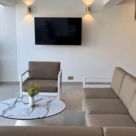 Olymp Luxury House - Ultra Luxury Beachfront With Rooftop Lounge