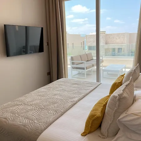 Olymp Luxury House - Ultra Luxury Beachfront With Rooftop Lounge Villa *
