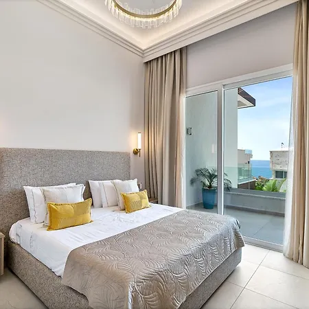Villa Olymp Luxury House - Ultra Luxury Beachfront With Rooftop Lounge Paphos