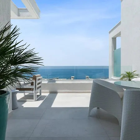 Olymp Luxury House - Ultra Luxury Beachfront With Rooftop Lounge