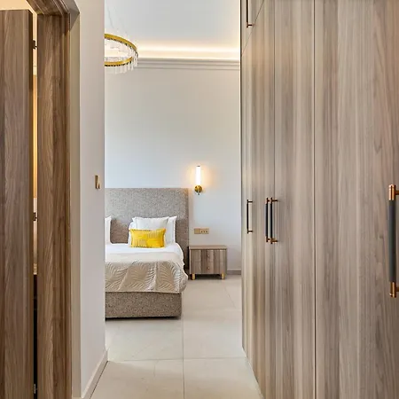 Olymp Luxury House - Ultra Luxury Beachfront With Rooftop Lounge Paphos