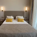 Olymp Luxury House - Ultra Luxury Beachfront With Rooftop Lounge Villa *