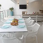 Olymp Luxury House - Ultra Luxury Beachfront With Rooftop Lounge