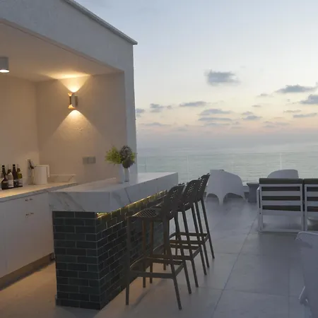 Olymp Luxury House - Ultra Luxury Beachfront With Rooftop Lounge * Пафос