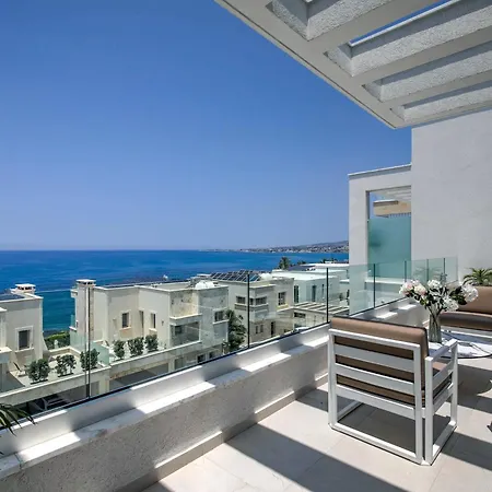 Villa Olymp Luxury House - Ultra Luxury Beachfront With Rooftop Lounge Paphos